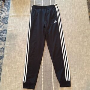 Boys Adidas sweatpants track Large 14/16 excellent condition barely worn!